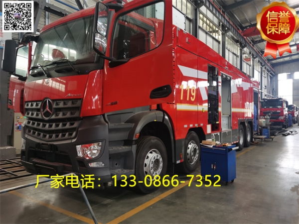  奔馳18噸水罐消防車（國六標(biāo)準(zhǔn)）